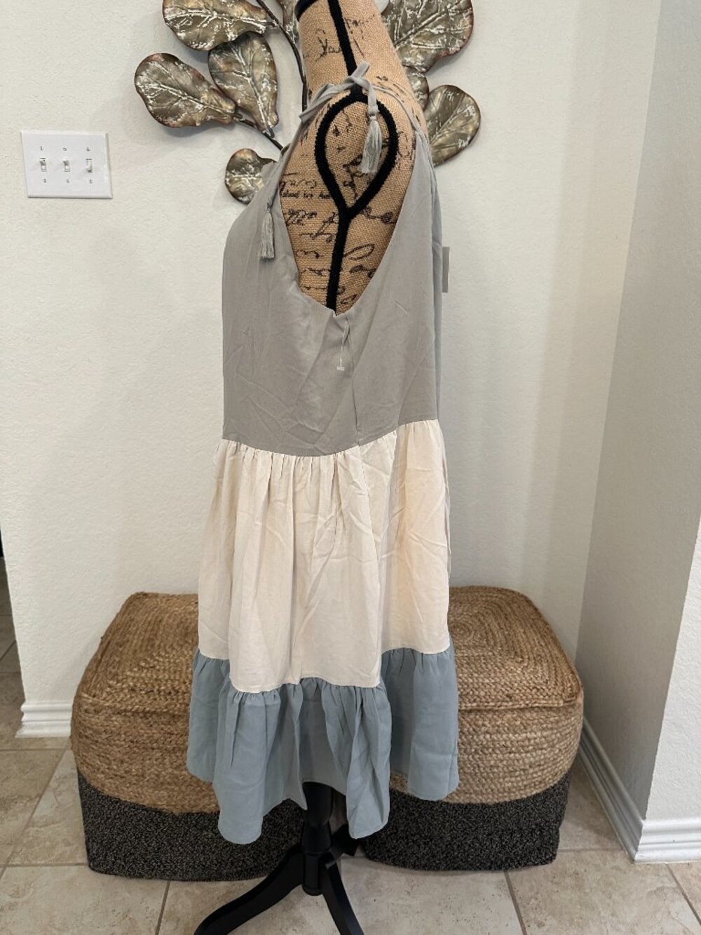Hayden Los Angeles Tiered Mini Dress Gray Cream Blue Size L NWT - Picture 5 of 9